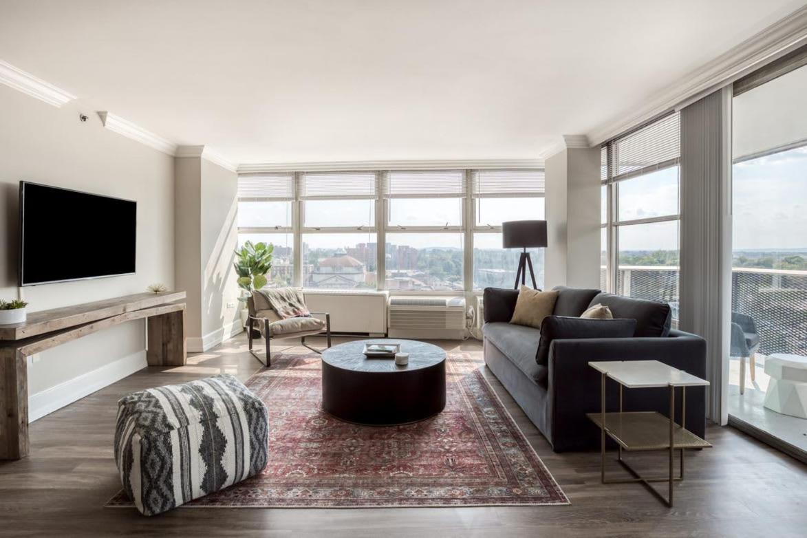 Cozysuites 800 Tower 1Br With Gym! 10 Louisville Bagian luar foto