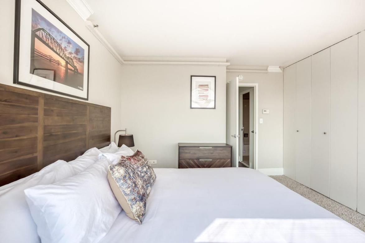 Cozysuites 800 Tower 1Br With Gym! 10 Louisville Bagian luar foto